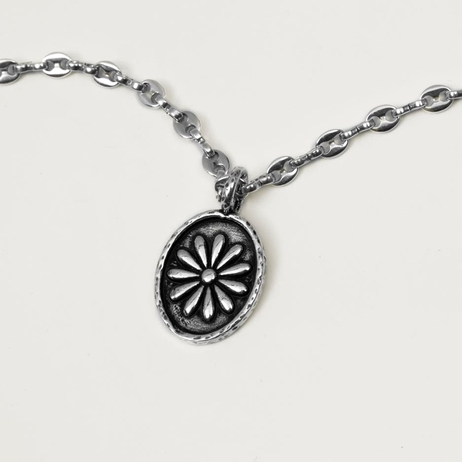 Twojeys necklaces Daisy Necklace