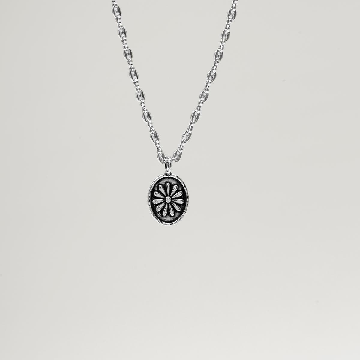 Twojeys necklaces Daisy Necklace
