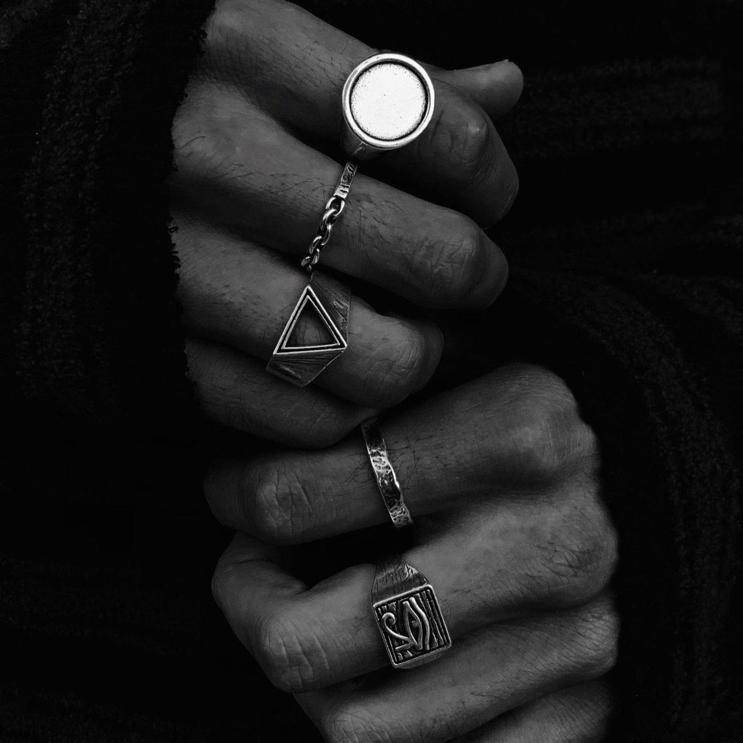 Twojeys rings Horus Ring
